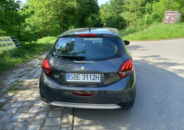 Peugeot 208 cena 26999 przebieg: 118000, rok produkcji 2015 z Serock małe 172